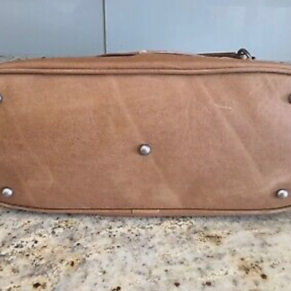 Frye - Picture 4 of 8